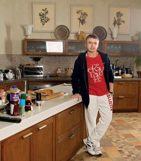 Кухня - это царство Антона Олеговича