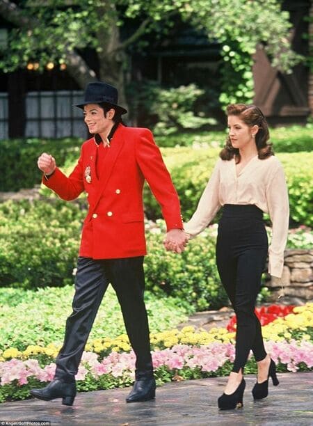 Майкл Джексон и Лиза Пресли в полный рост