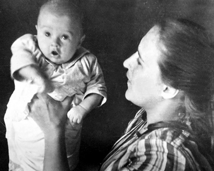 Нонна Мордюкова с сыном Володей