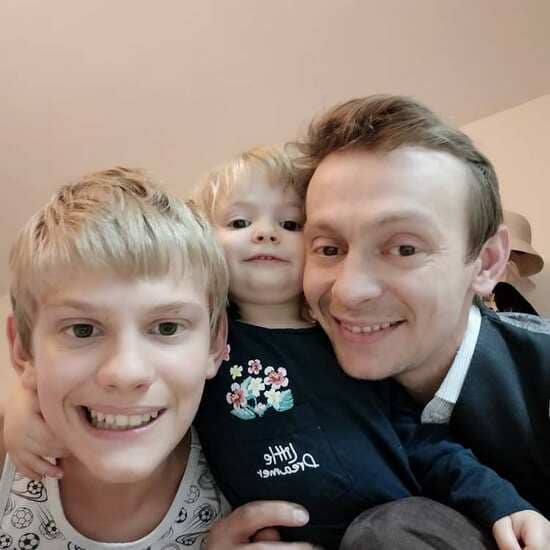 евгений куликов с сыном аутистом и дочерью