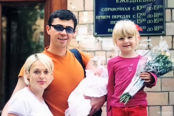 Ольга Бодрова в детстве с отцом, мамой и братом