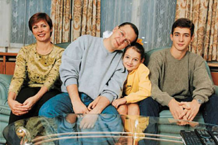 Сергей Кириенко с женой и детьми