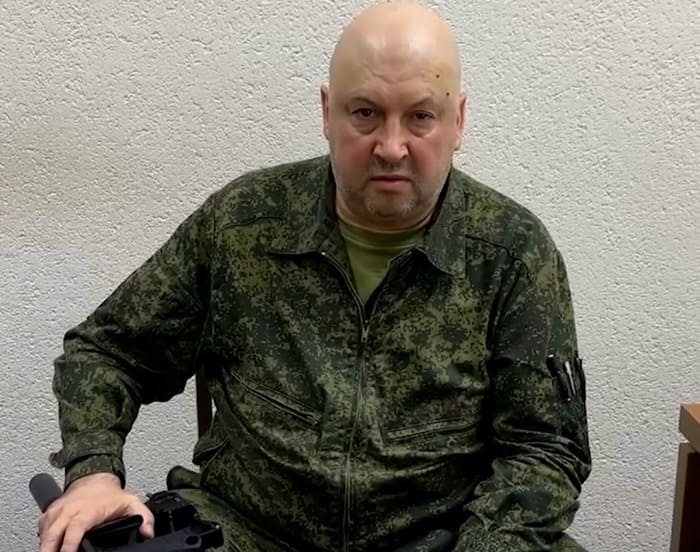 Генерал Сергей Суровикин призвал остановить мятеж